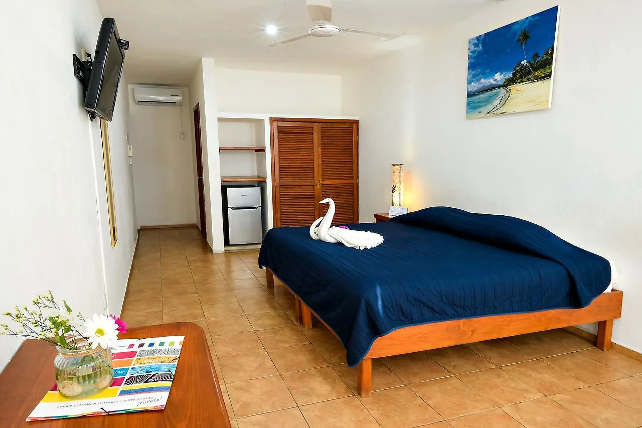 Hotel International House Playa del Carmen 2*,