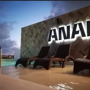 Anah La Quinta Apartahotel